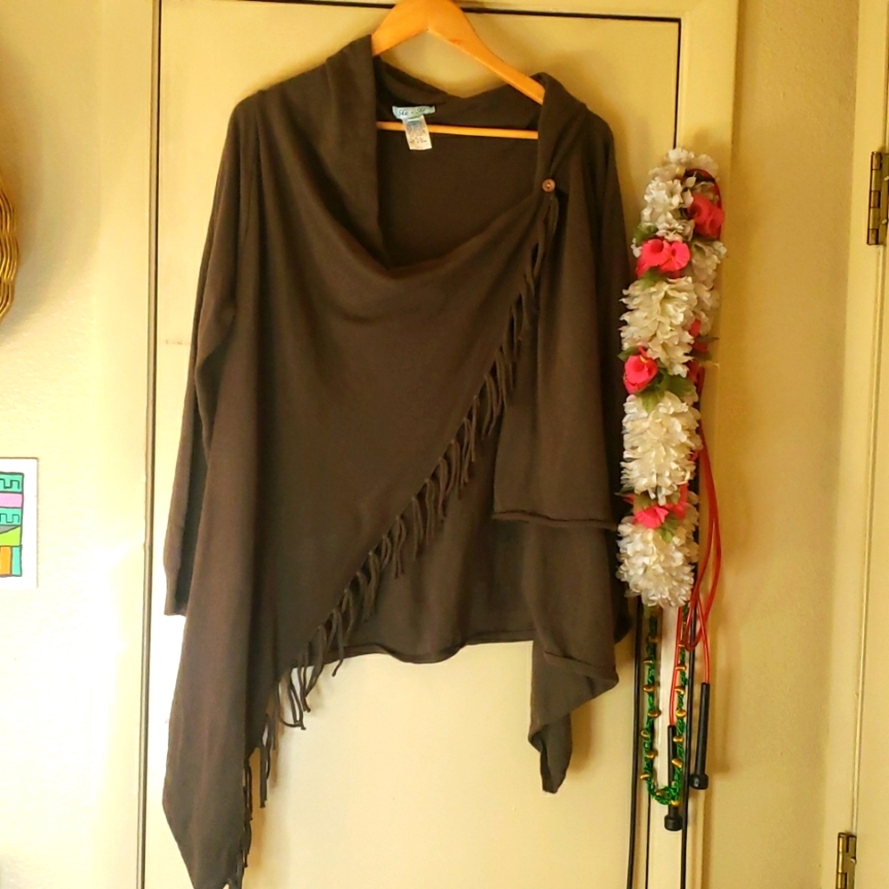 She + Sky Large Olive Green sweater